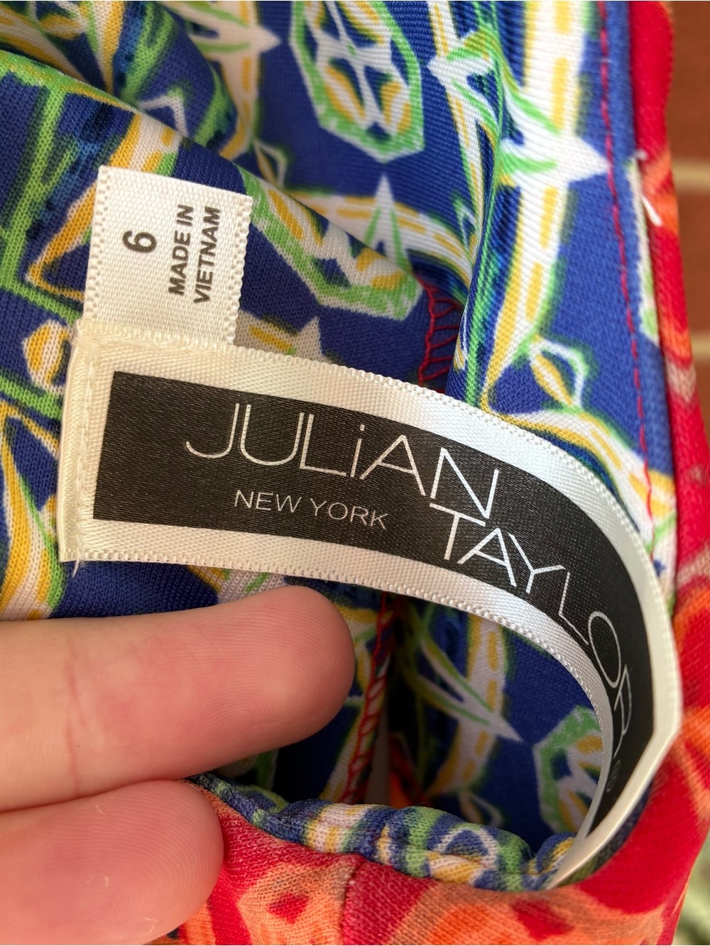 Julian Taylor New York Mid Length Sleeveless Dress Back Cut Out Size
6 - Picture 5 of 8